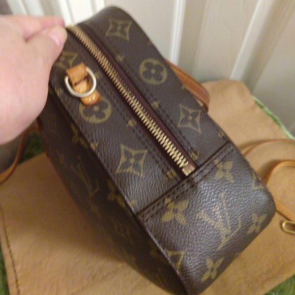 Louis Vuitton Monogram Spontini with Strap - Picture 5 of 16